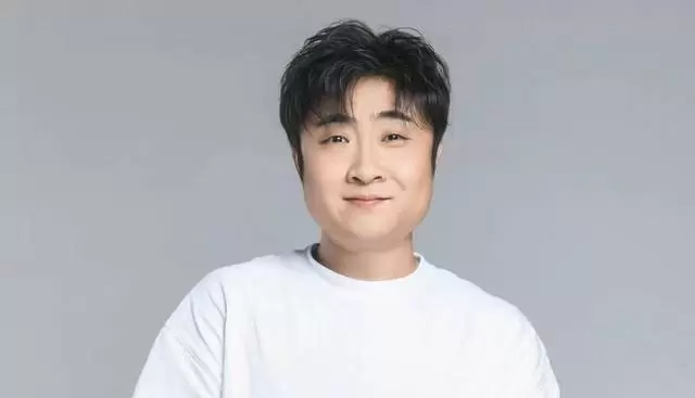 第十六届北影节圆满落幕：于和伟封帝、吴彦姝红毯踉跄成全网焦点 _ 资讯配图