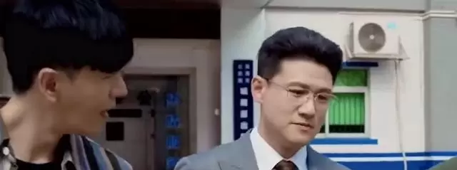 《金关》剧情反转向修远被指涉郭聪父死亡事件 _ 情报图