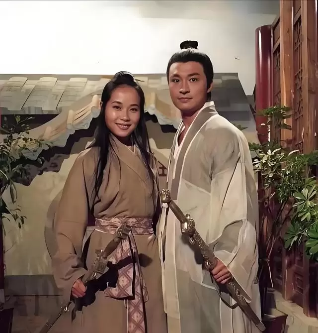 马景涛版《倚天屠龙记》重播引怀旧潮,周海媚周芷若成角色标杆 _ 资讯配图 马景涛版《倚天屠龙记》重播引怀旧潮,周海媚周芷若成角色标杆 _ 资讯配图