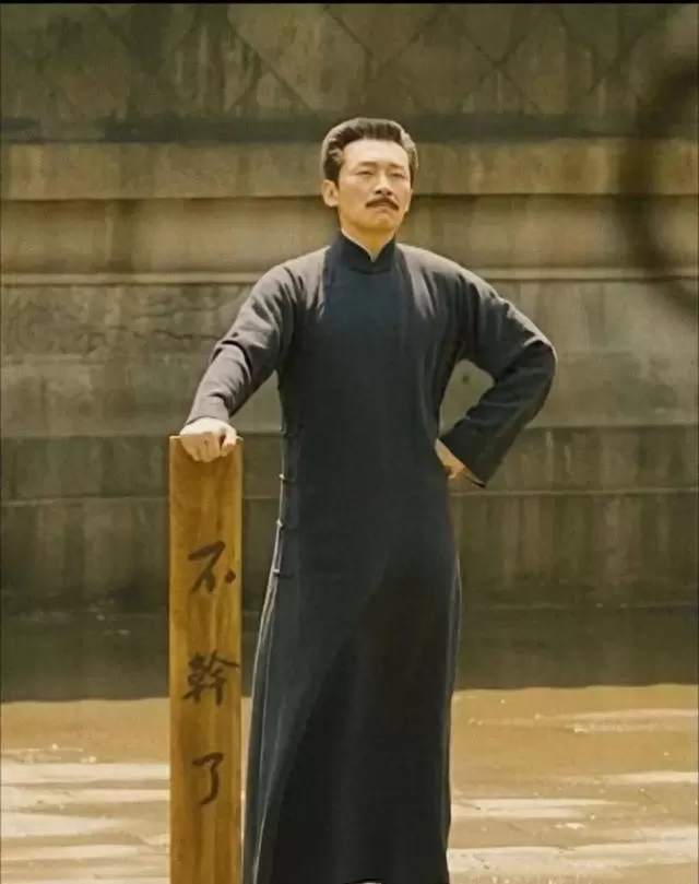 曹磊二十年角色苦修：从鲁迅到张云旗的形神重塑 _ 细节速览
