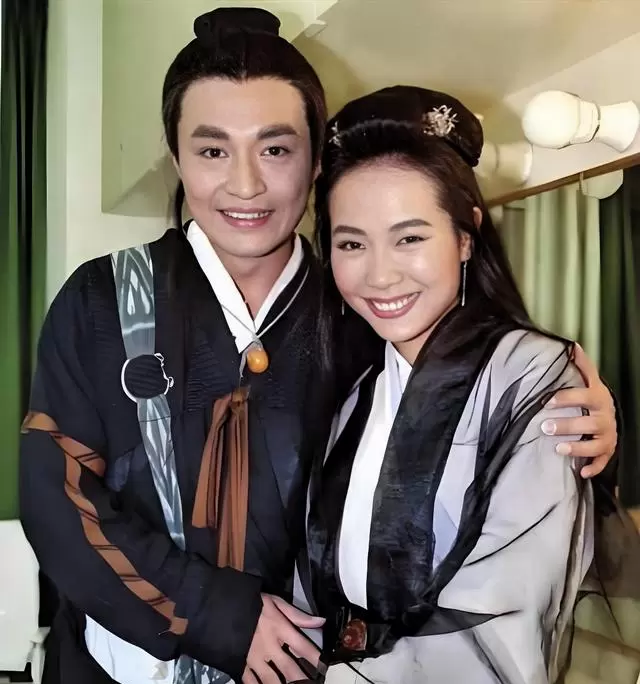 马景涛版《倚天屠龙记》重播引怀旧潮,周海媚周芷若成角色标杆 _ 情报图 马景涛版《倚天屠龙记》重播引怀旧潮,周海媚周芷若成角色标杆 _ 情报图