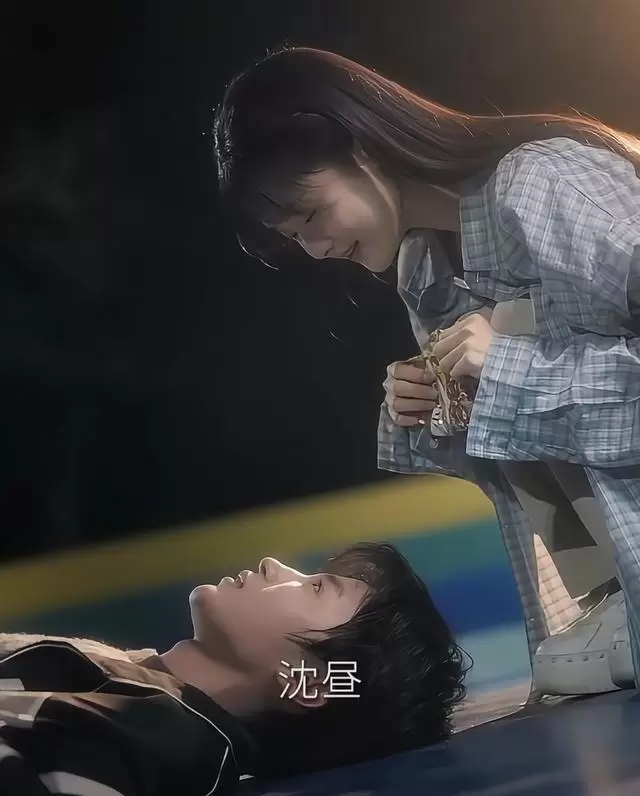 张翅与至春禾主演短剧《败犬与天鹅颈》上线即播满24集 _ 细节速览