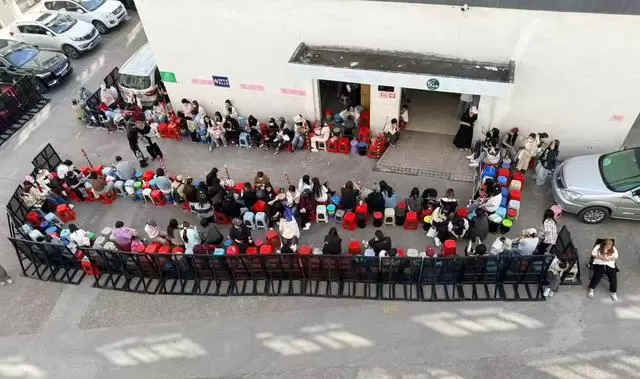 张凌赫《归鸾》横店杀青，零下20℃泥潭实拍7天仅睡20小时 _ 情报图