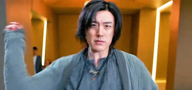 《水晶高跟鞋》小美踹飞丧彪片段成短视频爆款 _ 细节速览